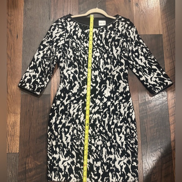 Reiss Black and White Patterned 3/4 Sleeve Dress in size 6 - Picture 9 of 16